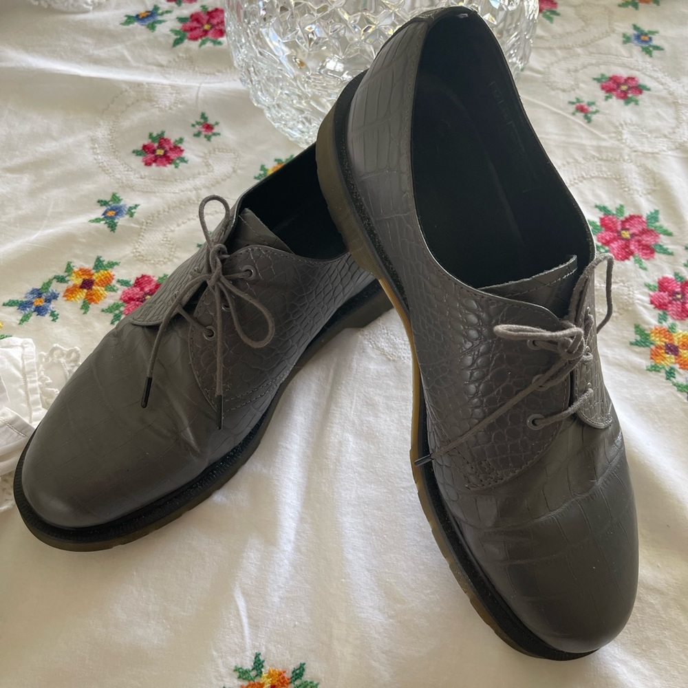 Dr. Martens Original Grey Leather Oxfords 12M  with serial number. Ex Condition!